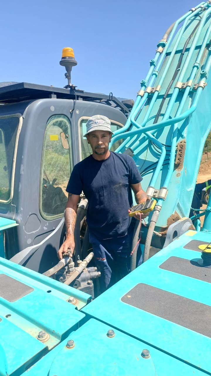 Excavator electrical diagnostics performed on site